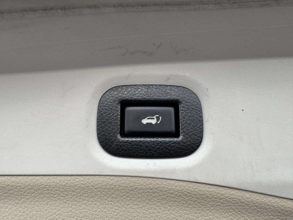 2016 Nissan Rogue FWD 4dr SV - 23009452 - 12