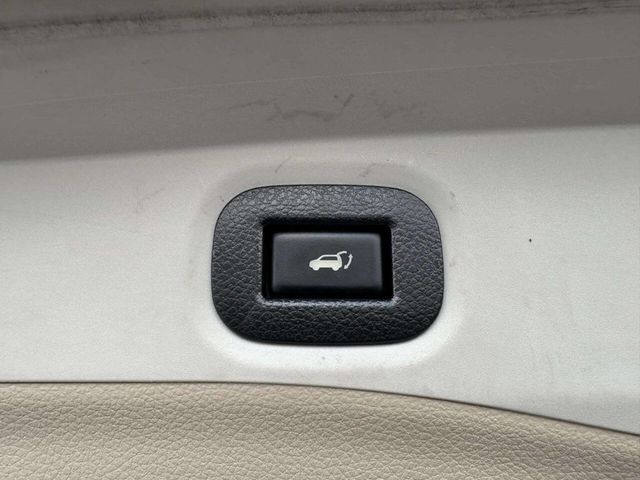 2016 Nissan Rogue FWD 4dr SV - 23009452 - 12