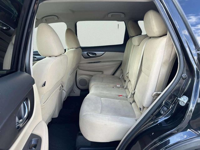 2016 Nissan Rogue FWD 4dr SV - 23009452 - 18