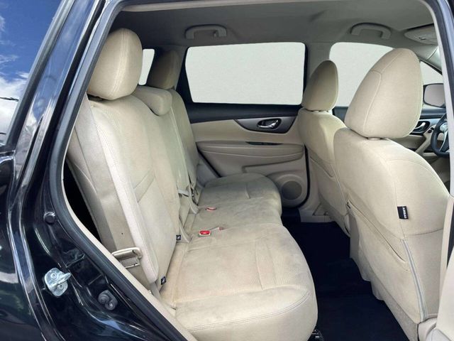 2016 Nissan Rogue FWD 4dr SV - 23009452 - 20