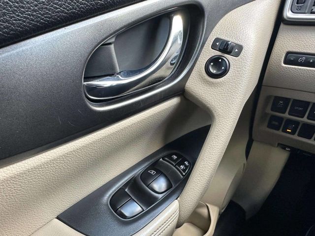 2016 Nissan Rogue FWD 4dr SV - 23009452 - 28