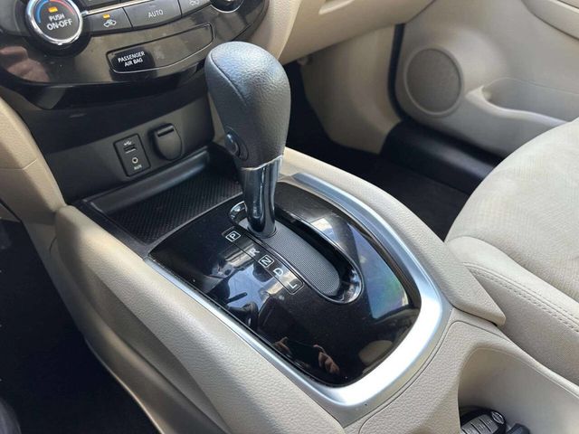 2016 Nissan Rogue FWD 4dr SV - 23009452 - 31