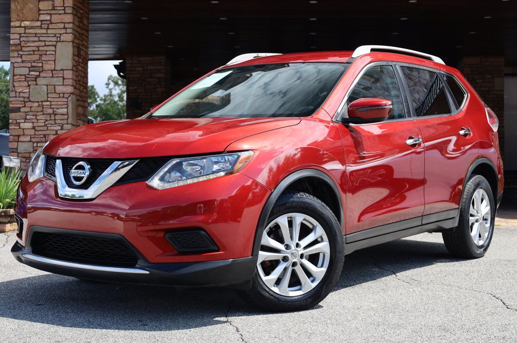 2016 Nissan Rogue SV photo 2