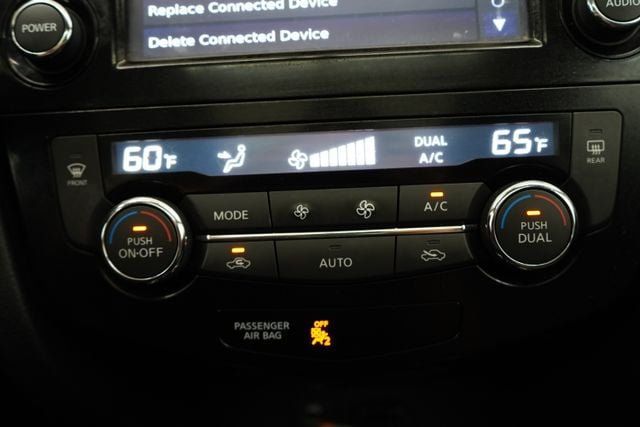 2016 Nissan Rogue SL - 23076939 - 31