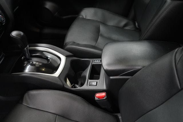 2016 Nissan Rogue SL - 23076939 - 35