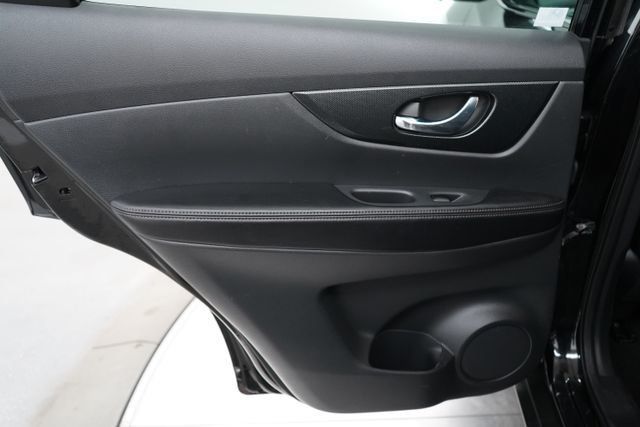 2016 Nissan Rogue SL - 23076939 - 37