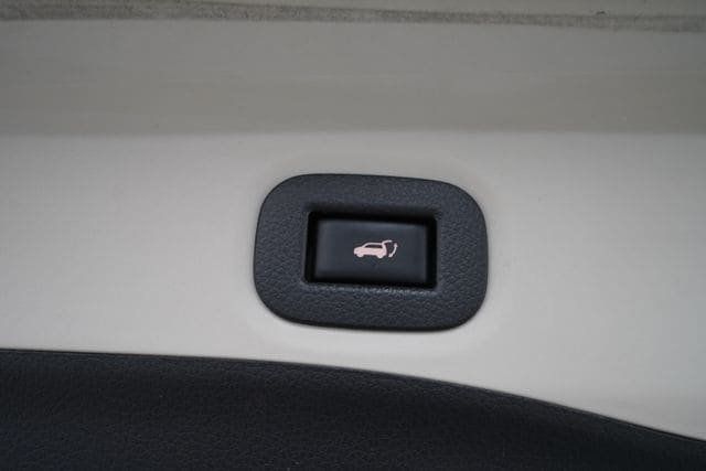 2016 Nissan Rogue SL - 23076939 - 43