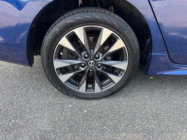 2016 Nissan Sentra 4dr Sedan I4 CVT SR - 23061971 - 15