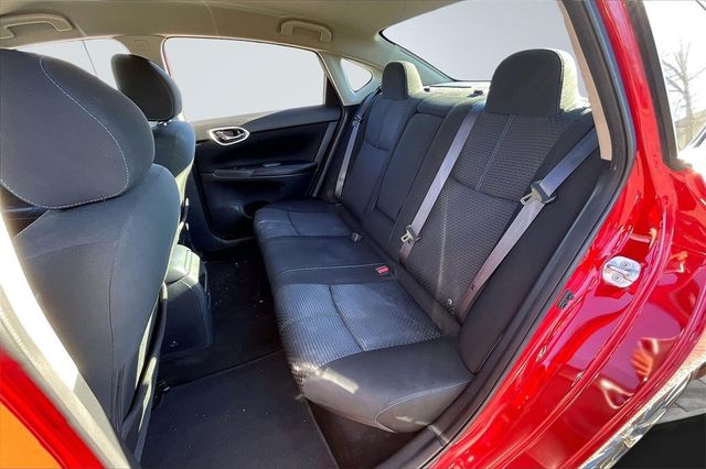 2016 Nissan Sentra 4dr Sedan I4 CVT SR - 22954623 - 16