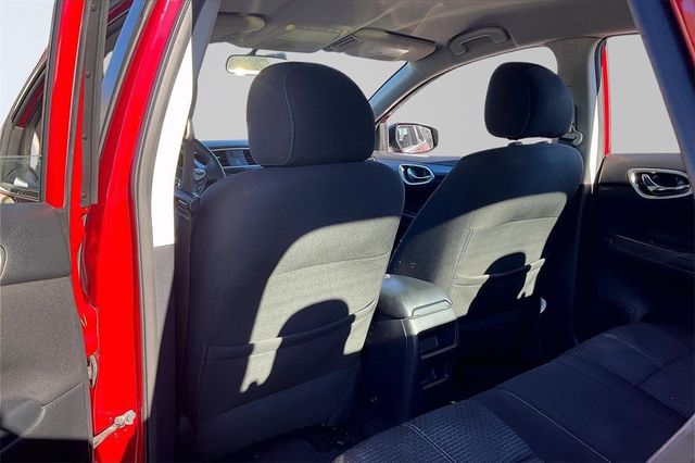 2016 Nissan Sentra 4dr Sedan I4 CVT SR - 22954623 - 17