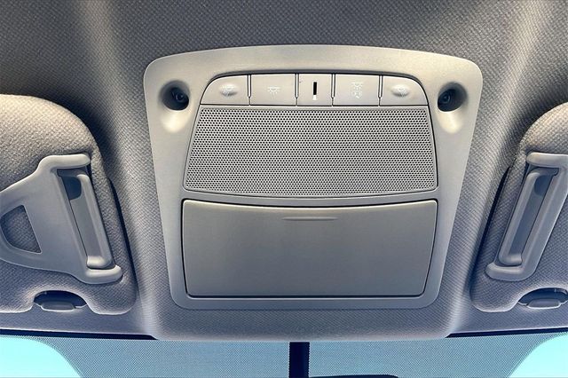 2016 Nissan Sentra 4dr Sedan I4 CVT SR - 22954623 - 28