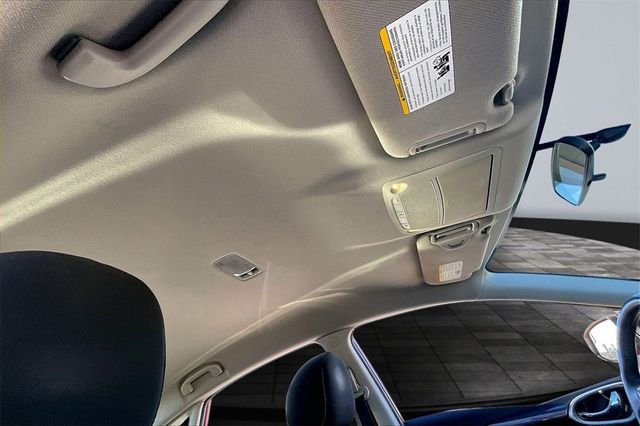 2016 Nissan Sentra 4dr Sedan I4 CVT SR - 22954623 - 31