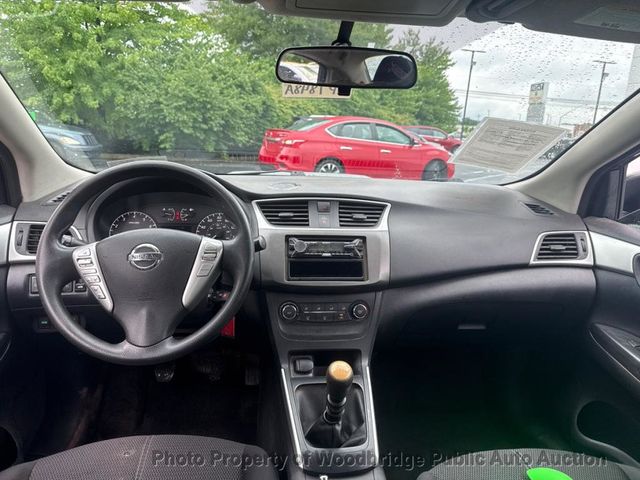 2016 Nissan Sentra 4dr Sedan I4 Manual S - 23052009 - 5