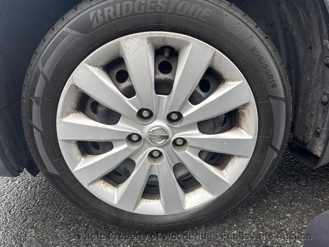 2016 Nissan Sentra 4dr Sedan I4 Manual S - 23052009 - 7