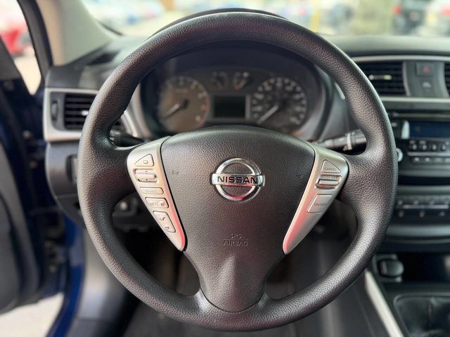 2016 Nissan Sentra 4dr Sedan I4 Manual S - 23045386 - 9