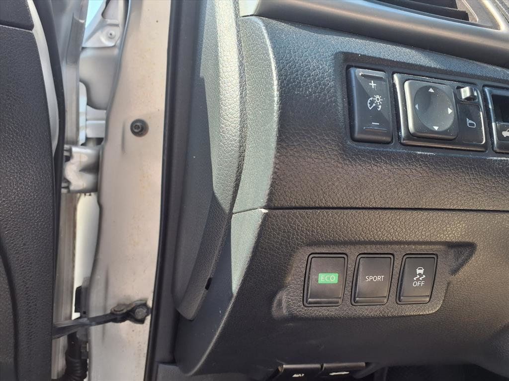 2016 Nissan Sentra S - 22942446 - 13