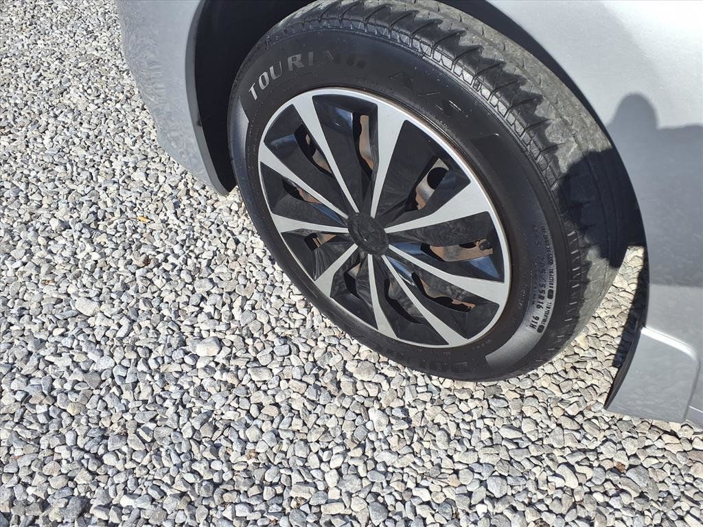 2016 Nissan Sentra S - 22942446 - 4