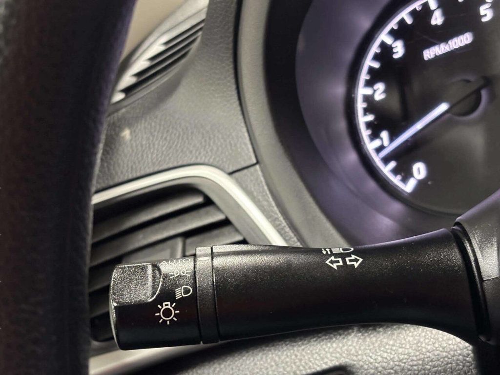 2016 Nissan Sentra S 4dr Sedan CVT - 23046481 - 27