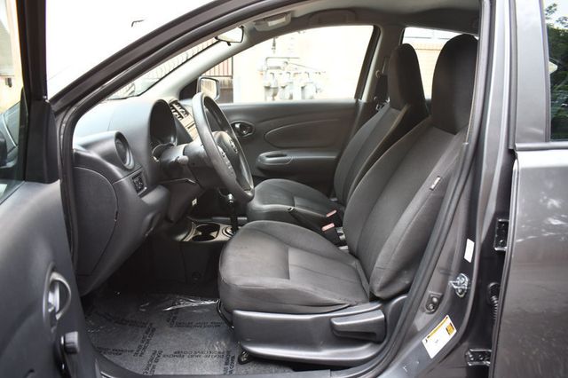 2016 Nissan Versa 4dr Sedan CVT 1.6 S Plus - 23009523 - 13
