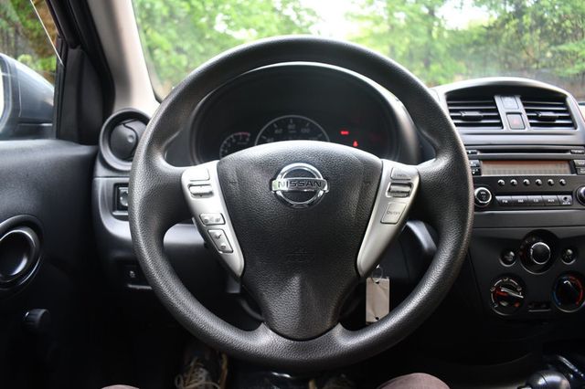 2016 Nissan Versa 4dr Sedan CVT 1.6 S Plus - 23009523 - 16