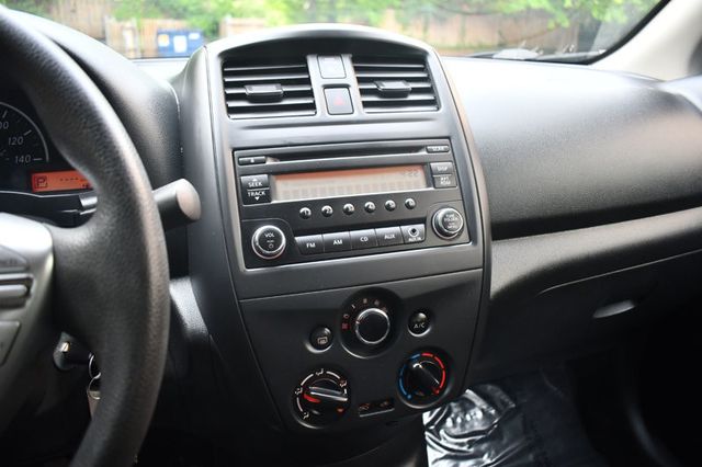 2016 Nissan Versa 4dr Sedan CVT 1.6 S Plus - 23009523 - 19
