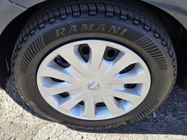 2016 Nissan Versa 4dr Sedan CVT 1.6 SV - 22933244 - 5