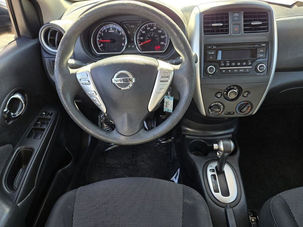 2016 Nissan Versa 4dr Sedan CVT 1.6 SV - 22933244 - 8
