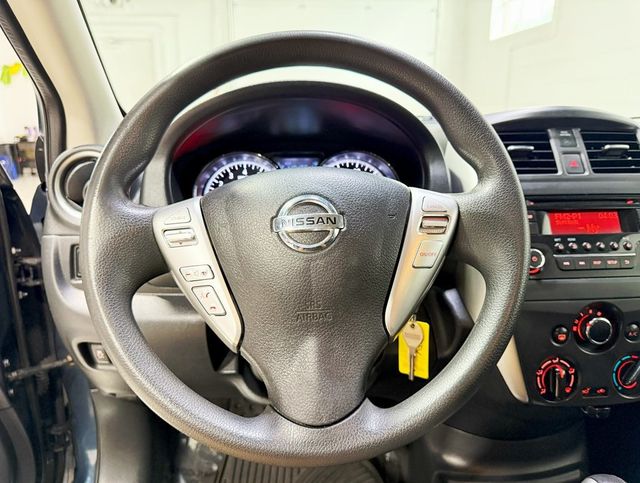 2016 Nissan Versa 4dr Sedan CVT 1.6 SV - 22929684 - 9