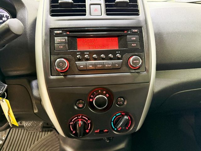 2016 Nissan Versa 4dr Sedan CVT 1.6 SV - 22929684 - 13