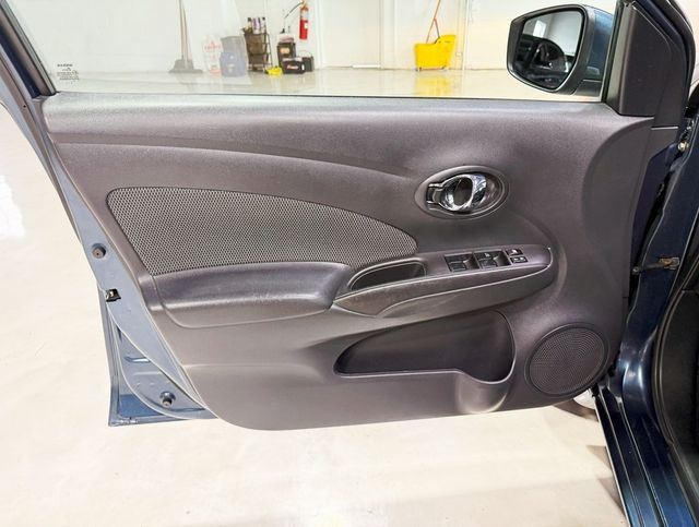 2016 Nissan Versa 4dr Sedan CVT 1.6 SV - 22929684 - 18
