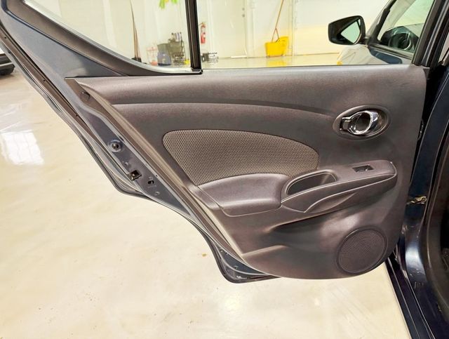 2016 Nissan Versa 4dr Sedan CVT 1.6 SV - 22929684 - 23