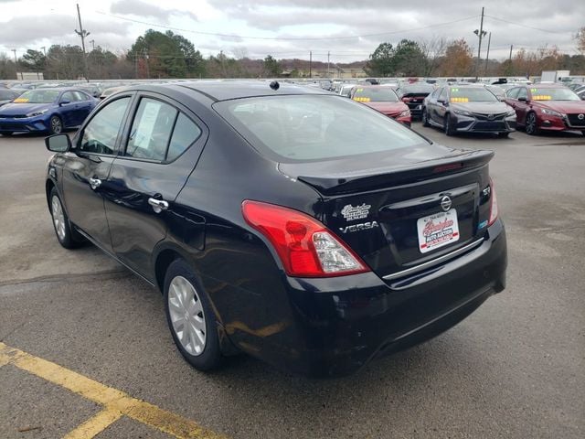 2016 Nissan Versa Sedan SV photo 5