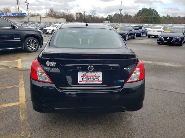 2016 Nissan Versa Sedan SV photo 6