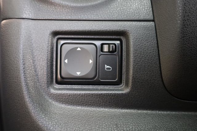 2016 Nissan Versa Note SV - 23025211 - 31