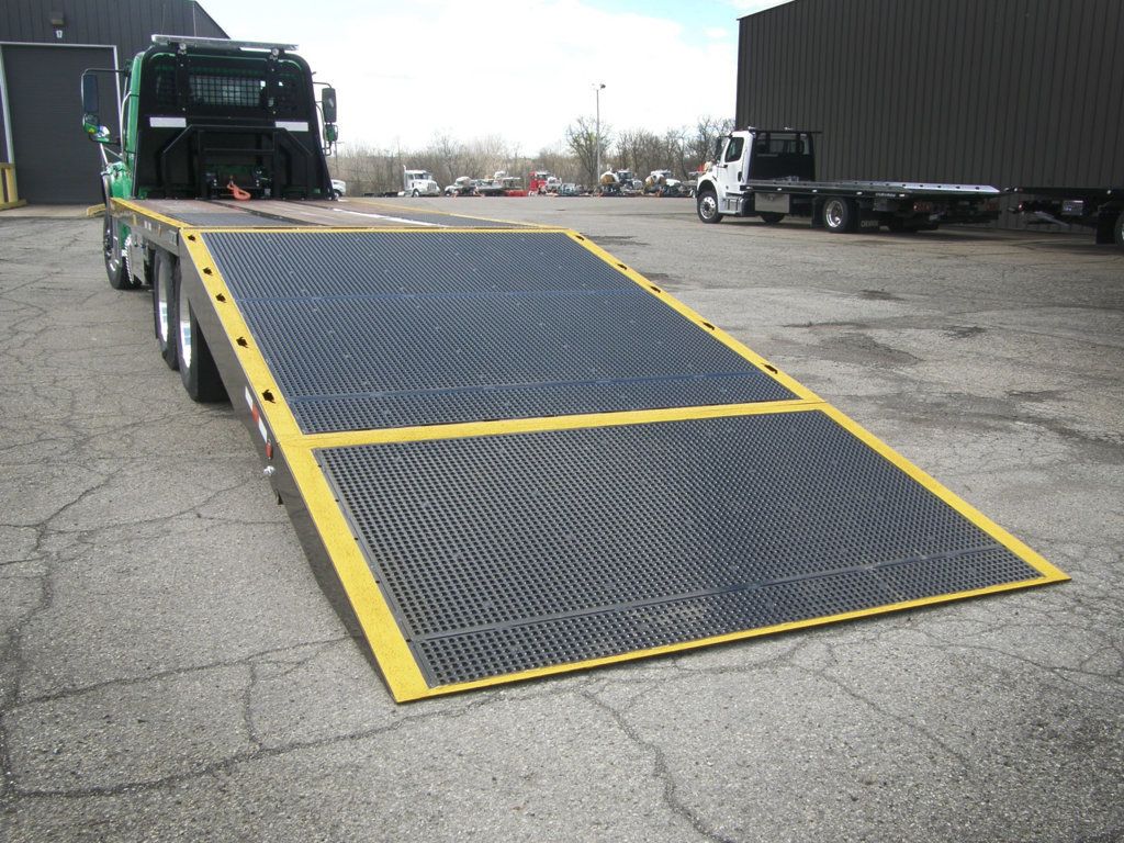 2016 Peterbilt 348 Miller 30ft Industrial Folding Ramp Flatbed Hydratail - 23065250 - 4