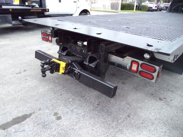 2016 Peterbilt 348 w/ Century 28ft Industrial Carrier 15 Ton Tamdem Axle - 22829743 - 32