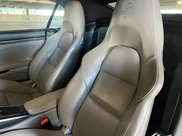 2016 Porsche 911 2dr Cabriolet Turbo S - 22984913 - 18