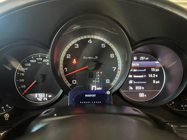 2016 Porsche 911 2dr Cabriolet Turbo S - 22984913 - 30