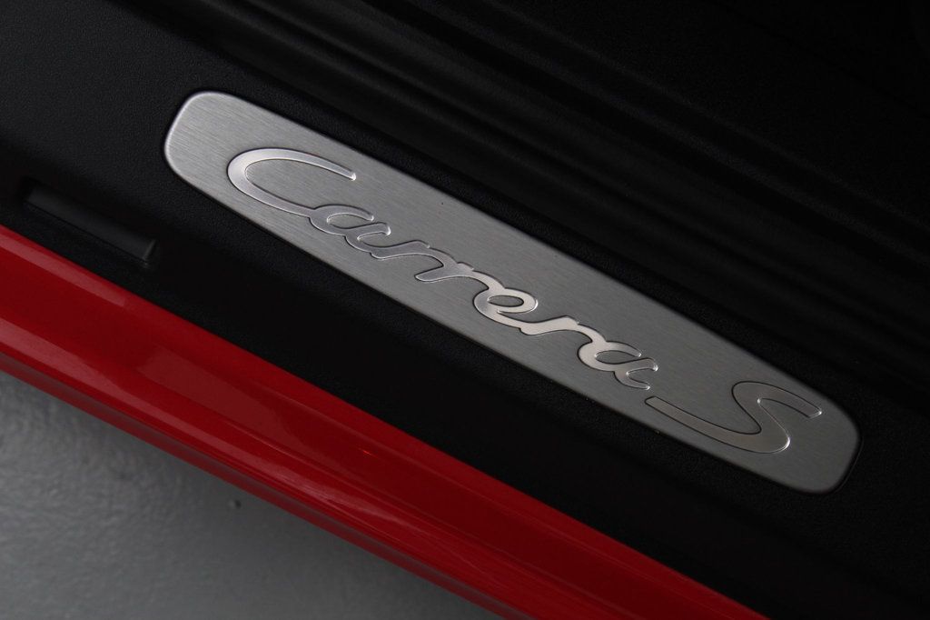 2016 Porsche 911 S photo 14