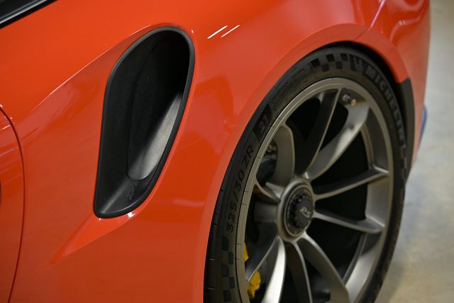 2016 Porsche 911 2dr Coupe GT3 RS - 23067884 - 16