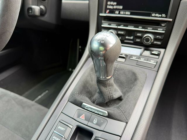 2016 Porsche 911 GTS/7-Speed Manual/Sport Exhaust/LSD/Sport Chrono - 23054956 - 52