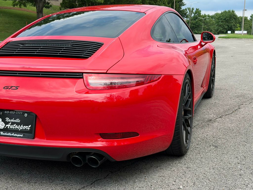 2016 Porsche 911 GTS/Sport Exhaust Pkg/7spd Manual/Sport Chrono Pkg/NAV - 23054956 - 11