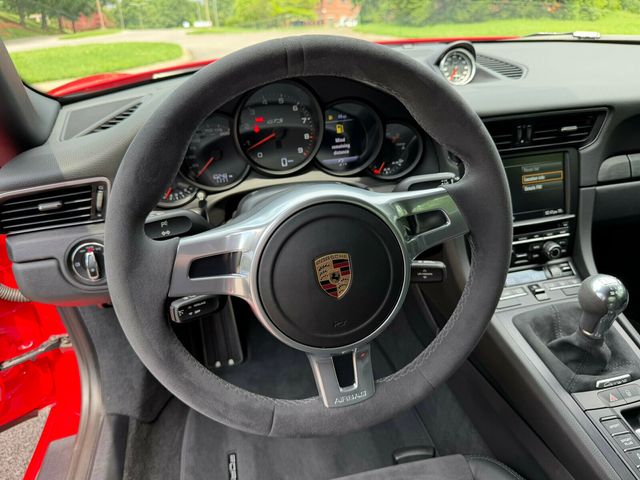 2016 Porsche 911 GTS/Sport Exhaust Pkg/7spd Manual/Sport Chrono Pkg/NAV - 23054956 - 47