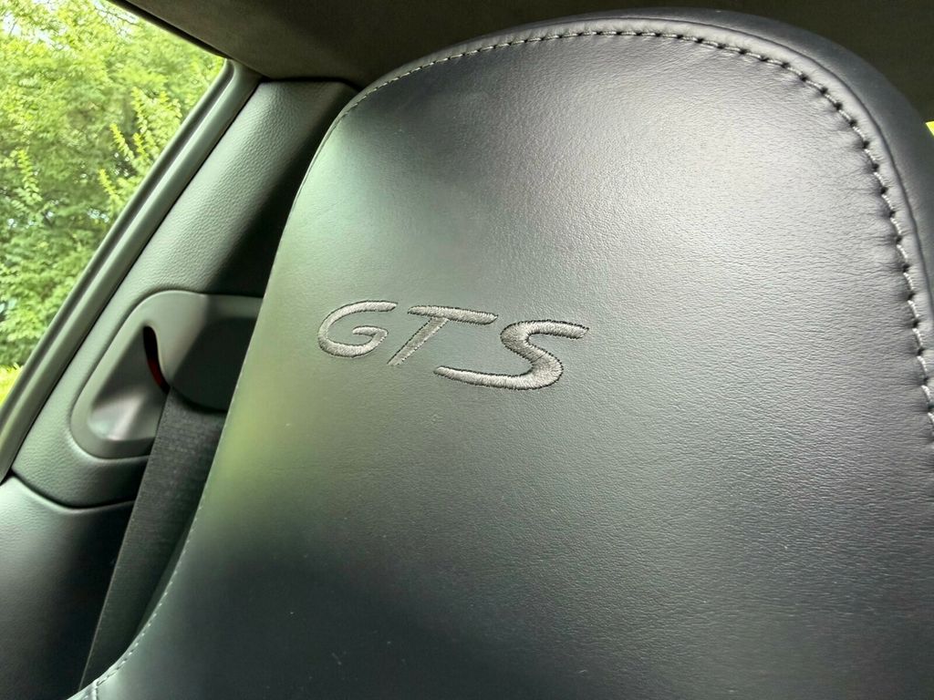 2016 Porsche 911 GTS/Sport Exhaust Pkg/7spd Manual/Sport Chrono Pkg/NAV - 23054956 - 59