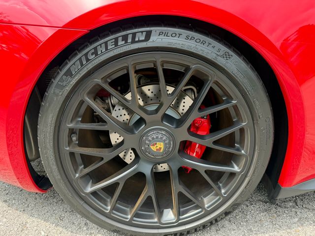 2016 Porsche 911 GTS/Sport Exhaust Pkg/7spd Manual/Sport Chrono Pkg/NAV - 23054956 - 69