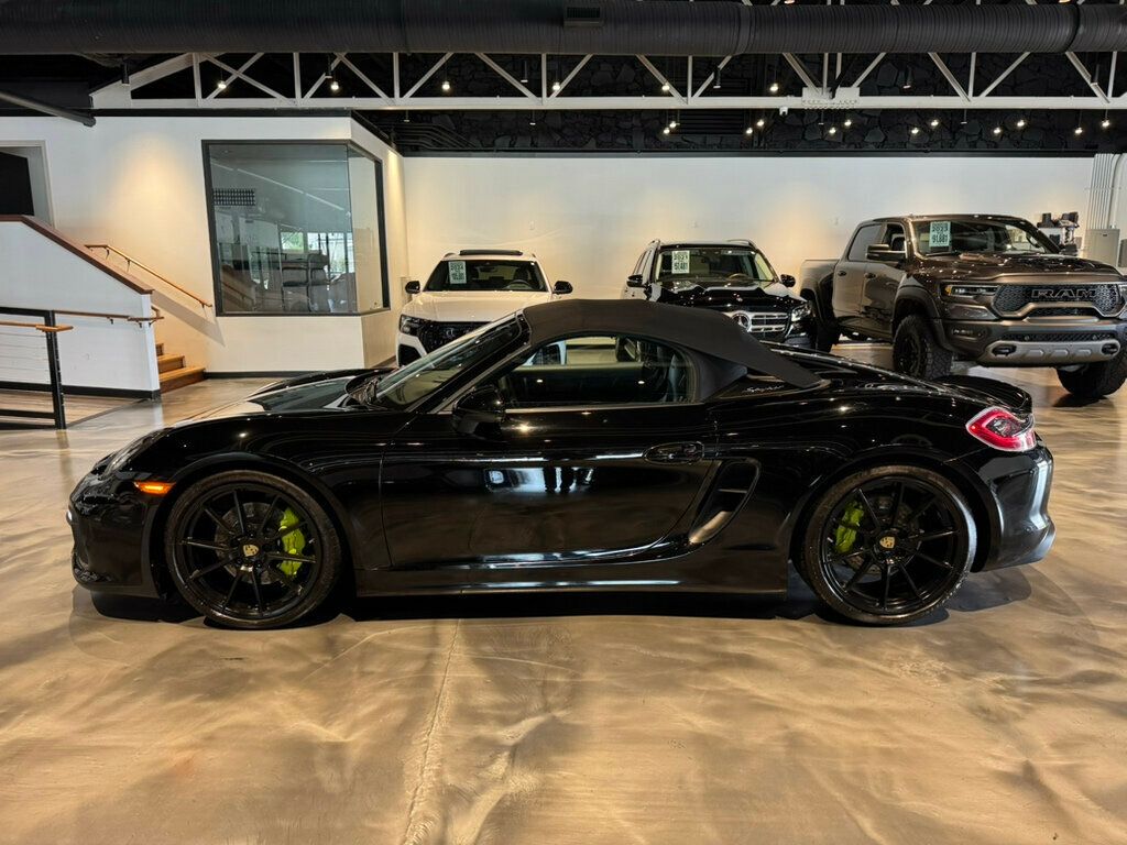 2016 Porsche Boxster Spyder photo 2