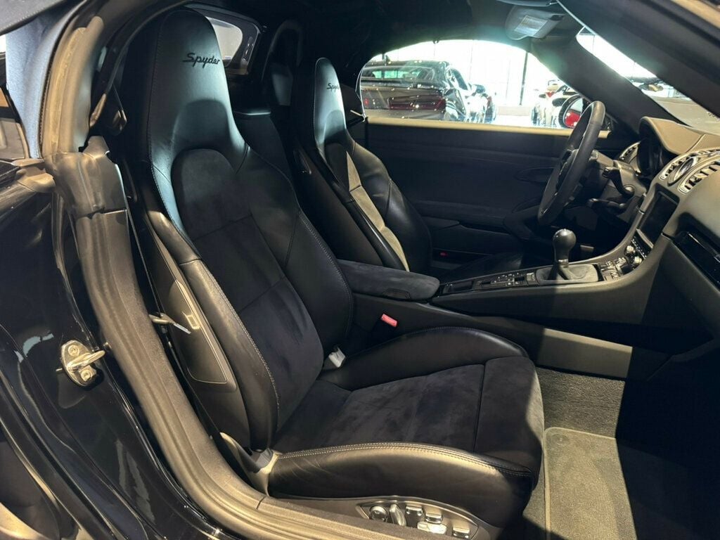2016 Porsche Boxster Spyder/18WayAdapSportSeats/InfotainmentPkg/BoseSurroundSound/NAV - 22872628 - 19