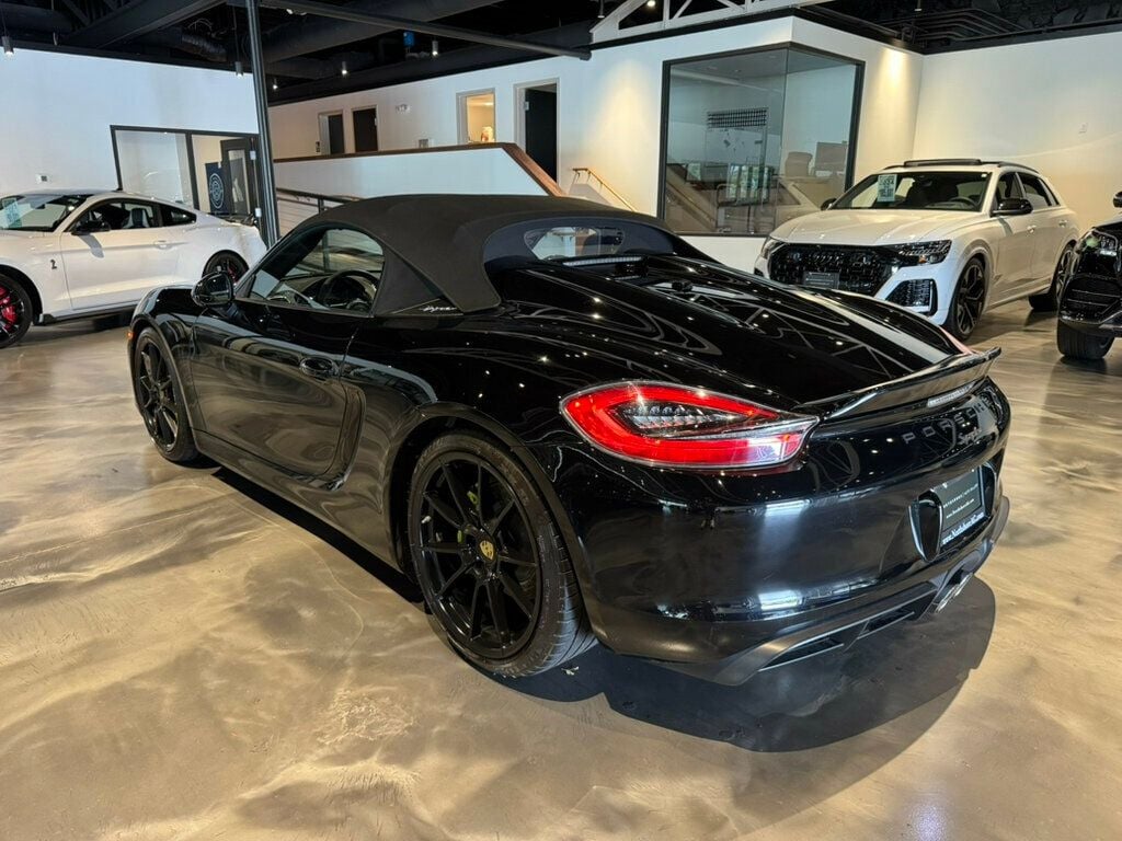 2016 Porsche Boxster Spyder photo 3