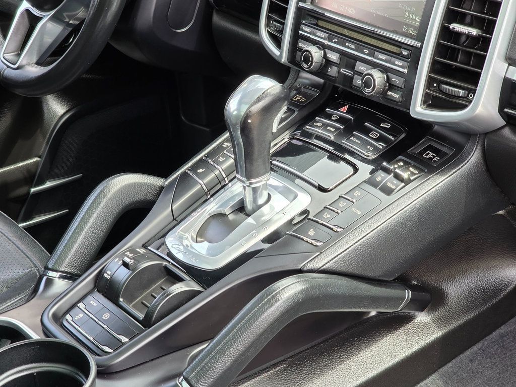 2016 Porsche Cayenne AWD 4dr - 22899965 - 16