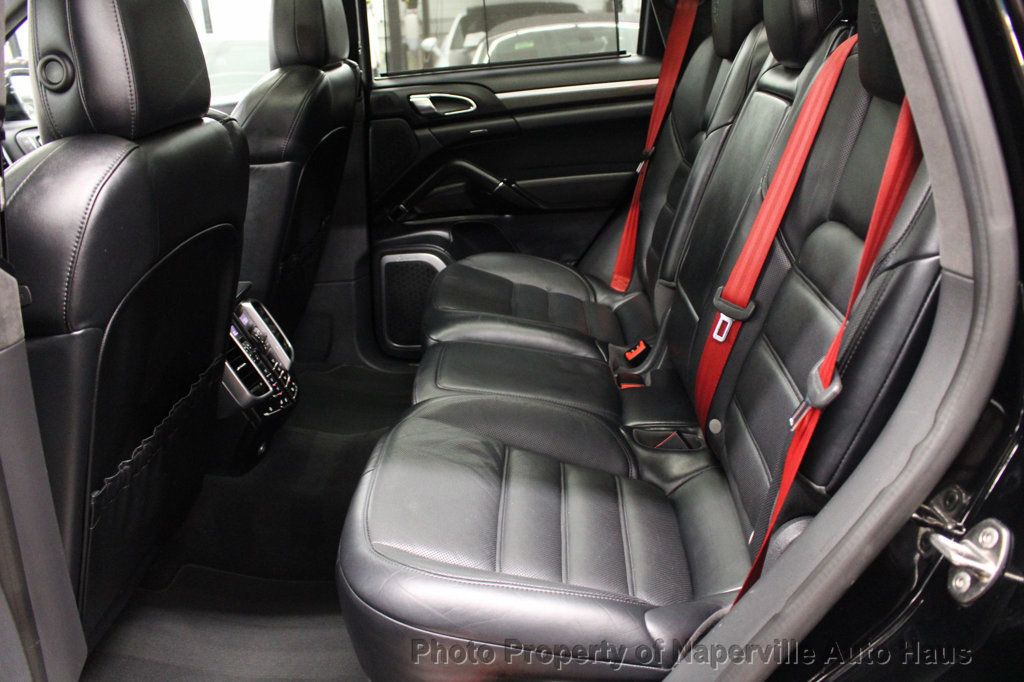 2016 PORSCHE CAYENNE - Image 32